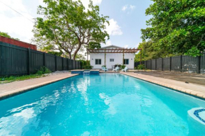 Boutique Pool House close to the Beach